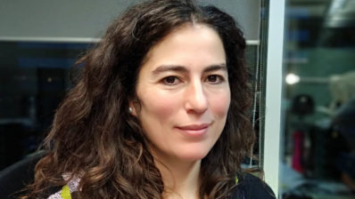 Pilar Rivera dirigeix el laboratori de nanomedicina del DCXES-UPF.