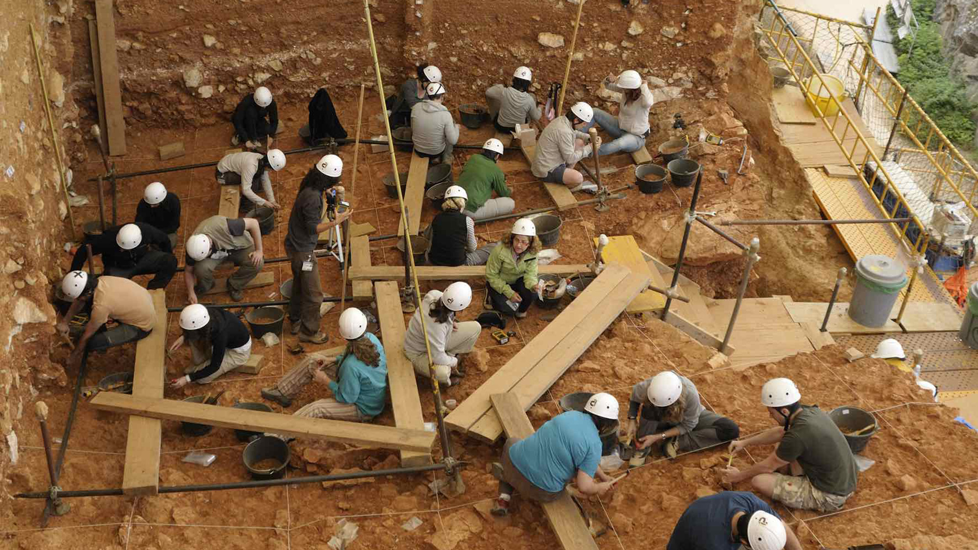 Jaciment de La Gran Dolina a la Serra d'Atapuerca (Burgos, Espanya). | Imatge de José María Bermúdez de Castro, codirector científic de les excavacions a Atapuerca i coautor corresponent de l'article.
