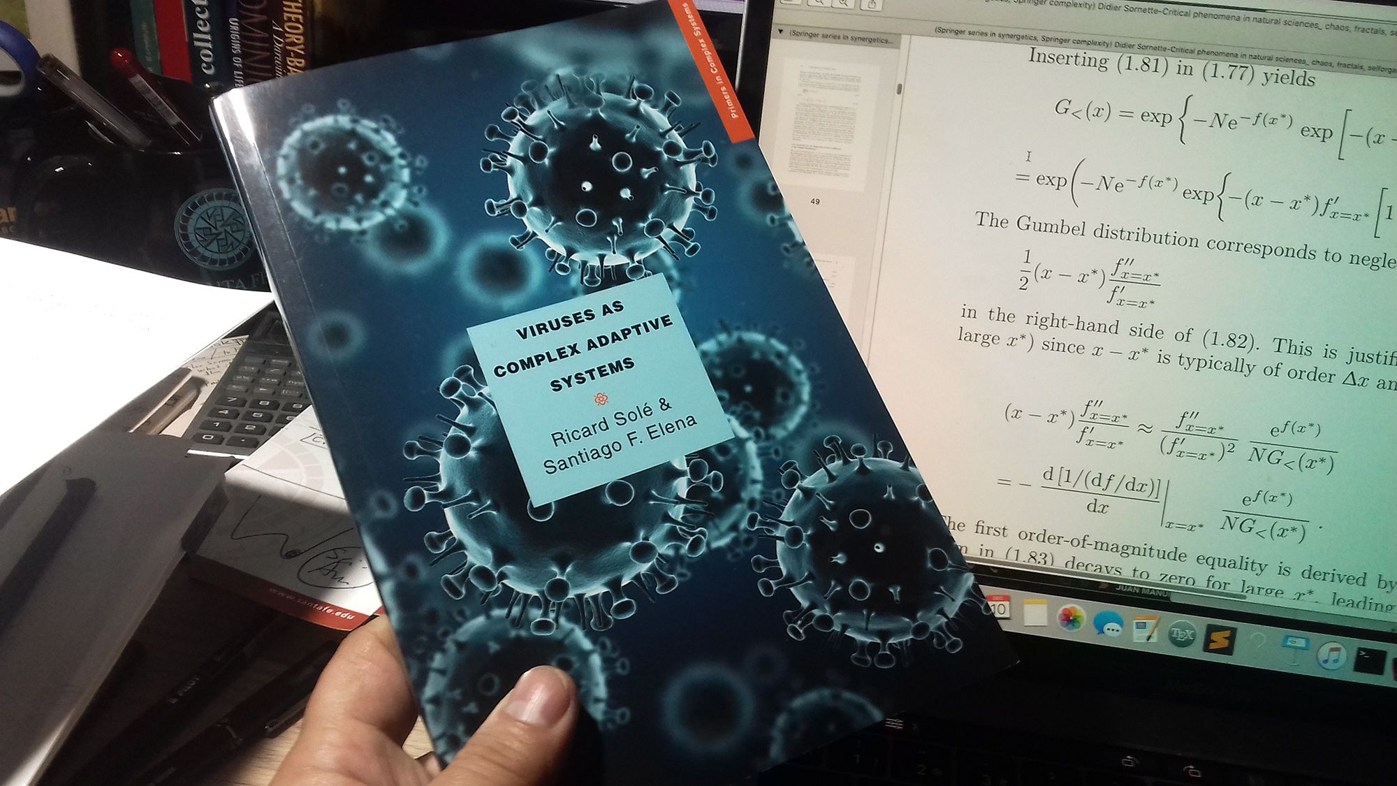 El último libro del físico Ricard Solé, investigador en el IBE, nos adentra a nivel teórico en el mundo de los virus.