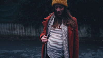 The implication of our findings is that prenatal exposure to air pollutants has a lasting effect on growth after birth. | Picture by Ömürden Cengiz from Unsplash.