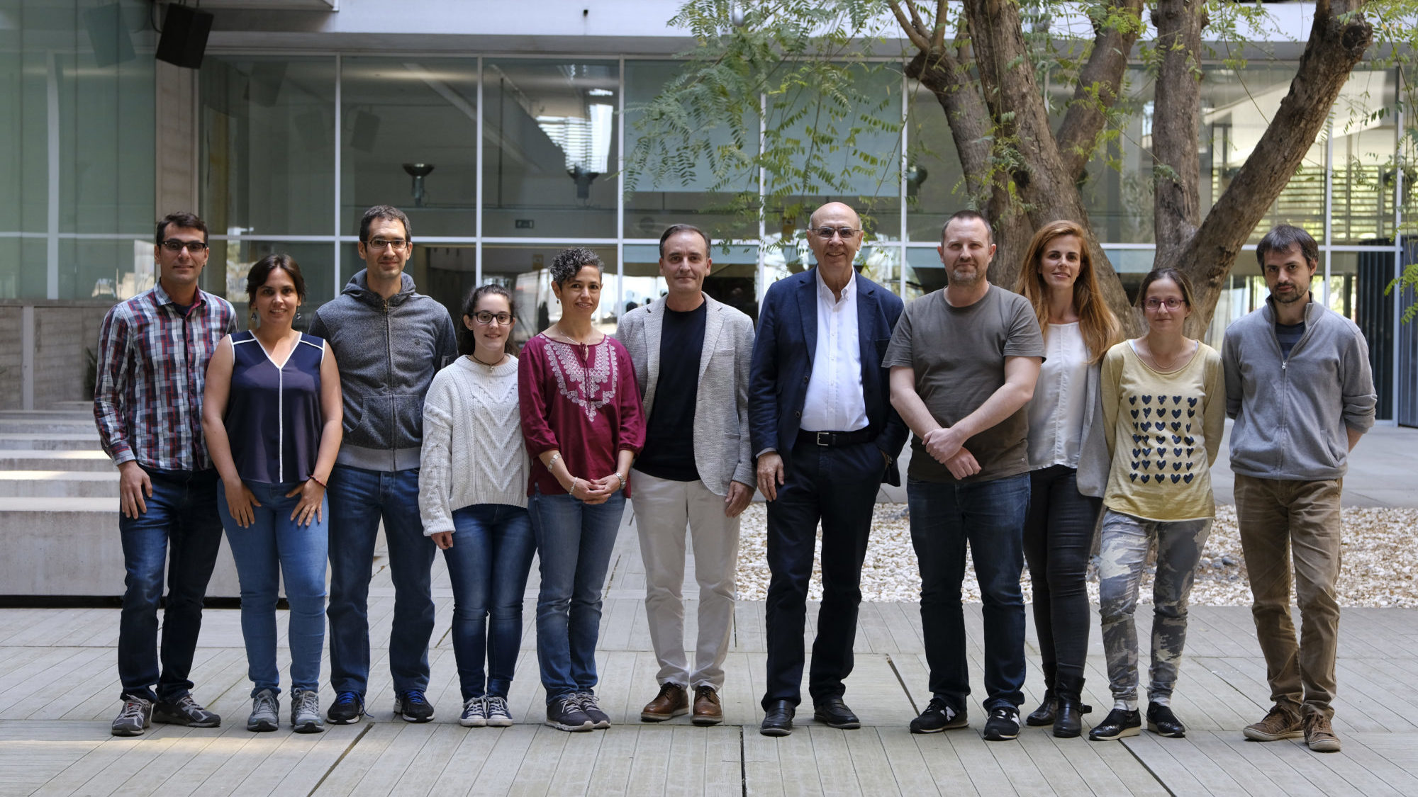 GRIB & DCEXS-UPF members that have studied the behaviour of users with depression through their tweets. Ángela Leis & Ferran Sanz (third and fifth on the right side)