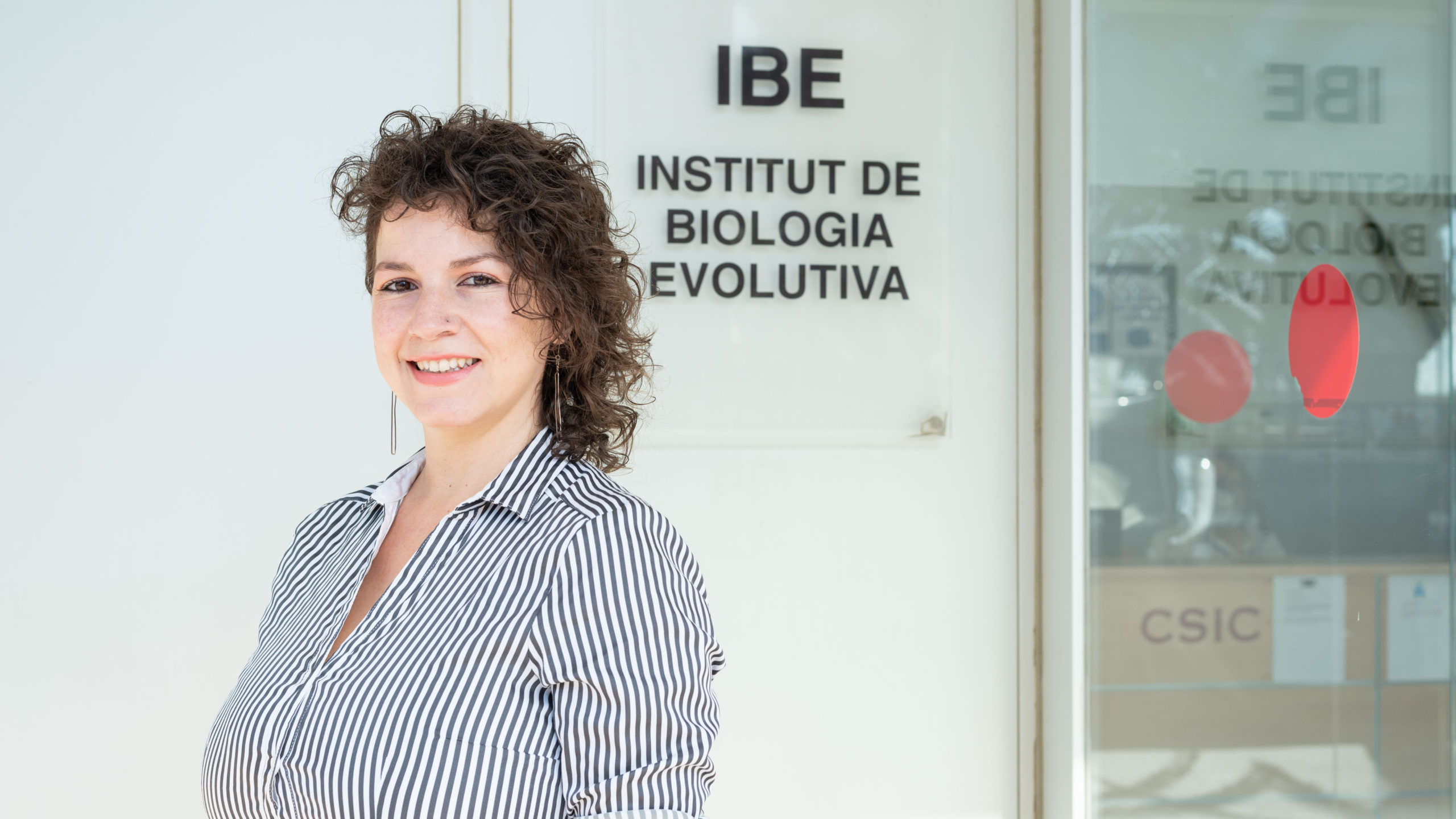 La Rosa Fernández creu fermament que és possible liderar un grup d’investigació d'una altra manera, fugint de la jerarquia. Crèdit: IBE-CSIC
