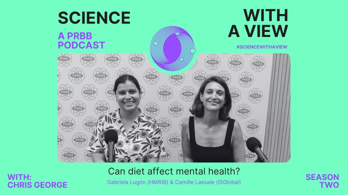Gabriela Lugón (HMRIB) i Camille Lassale (ISGlobal) durant la gravació del podcast Science With A View sobre la relació de l'alimentació i la salut mental.