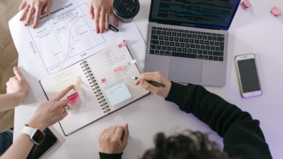 BioBusiness School 2026, Image of researchers working on business modelling and start-up financing strategies.